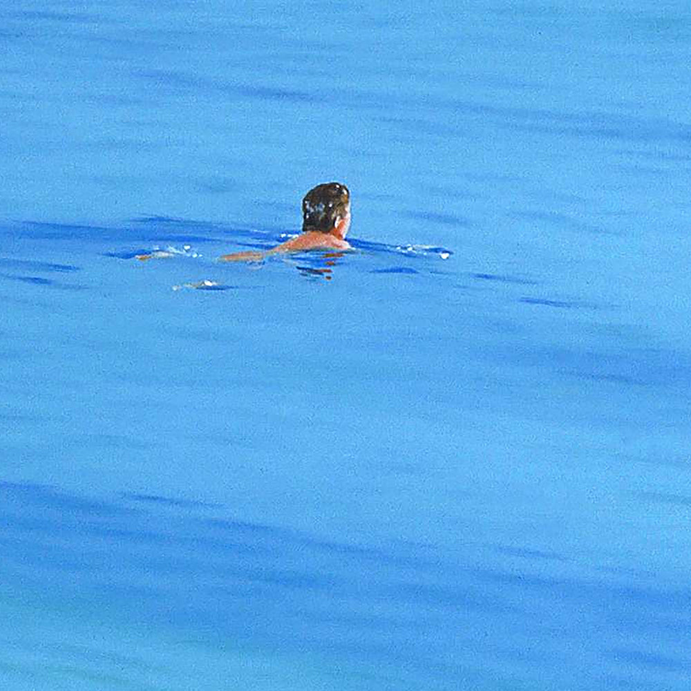 Sempre più lontano.